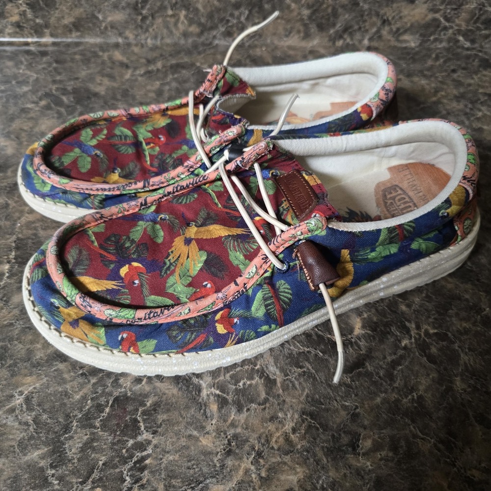 Hey Dude Margaritaville Wally Shoes Men's Size  8 Parrots Margarita Loafers Rare